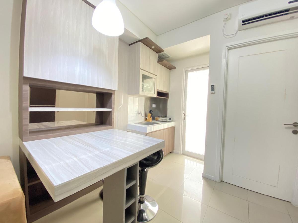 Apartemen Private & Bright 2br At Parahyangan Near Nara Park By Travelio